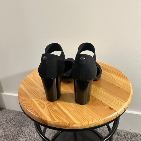 Anne Klein Black Block Heels Sz 9 - Picture 4 of 7